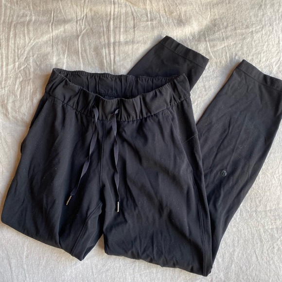 lululemon on the fly black joggers - Picture 1 of 7